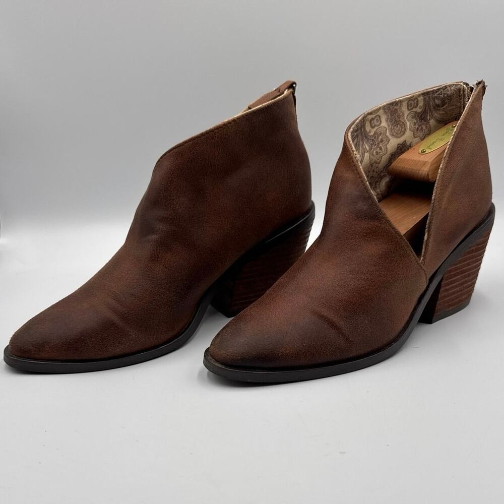Faux Leather Boho Western Festival Boots Size 7.5 Distressed Brown Short Bootie